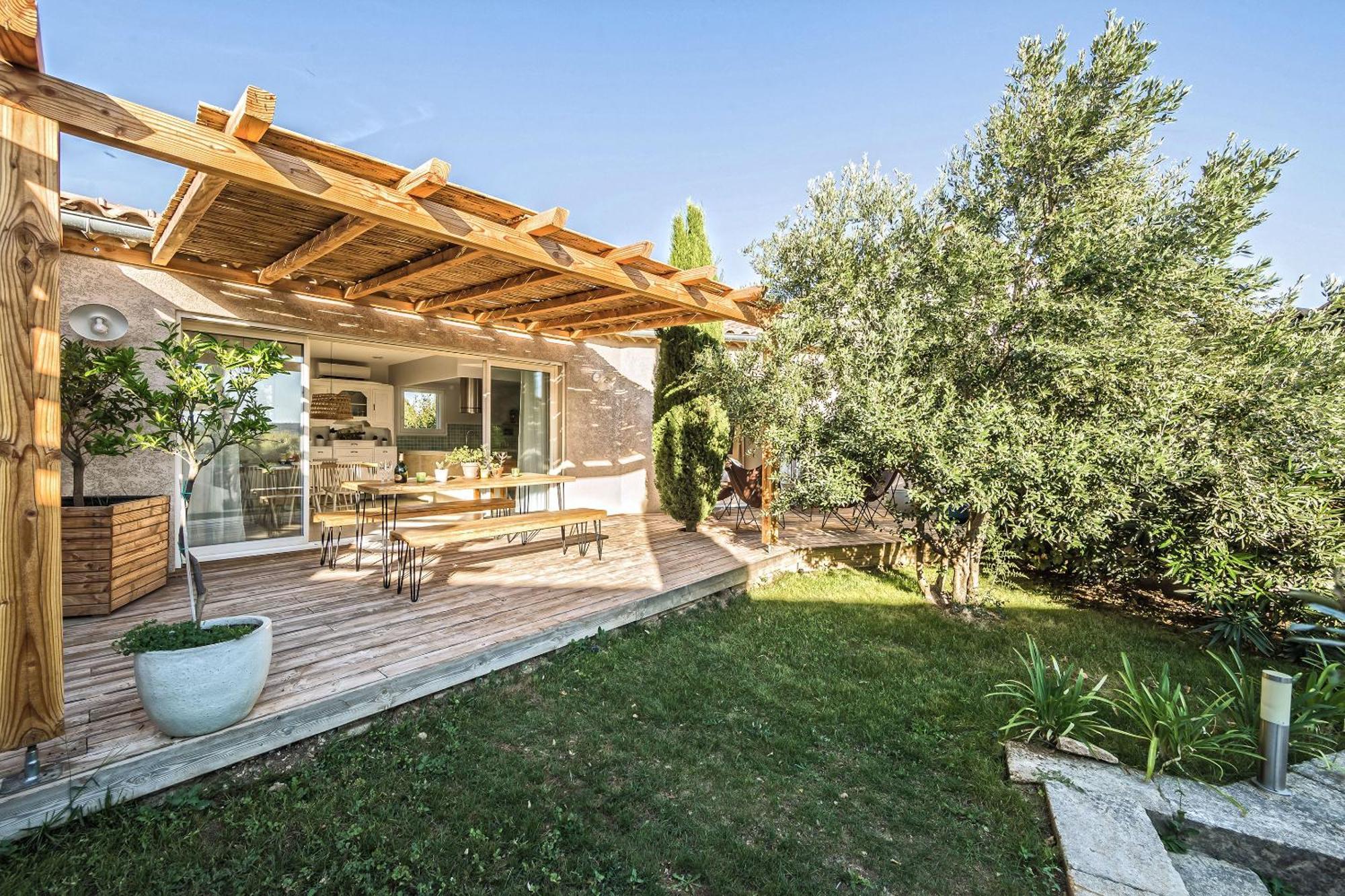 La Villa Les Petits Gardons Кастийон-дю-Гар Экстерьер фото